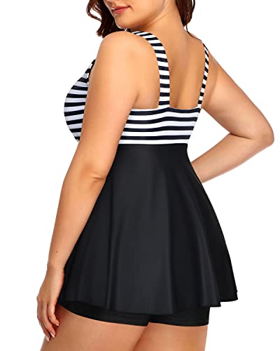 Flowy V-Neck Tankini Swimsuit For Plus Size Women-Black And White Stripe